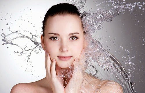 Hydrates the skin